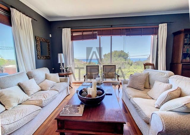 Chalet de 10 habitaciones en Punta Prima, San Luis / Sant Lluís en venta con piscina - 3.695.000 € (Ref: 7499876)