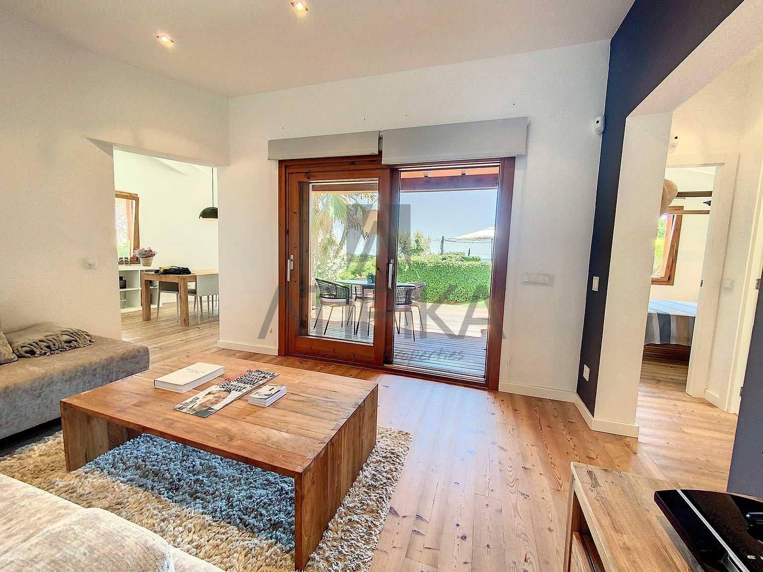 10 soverom Villa til salgs i Punta Prima med svømmebasseng - € 3 695 000 (Ref: 7499876)