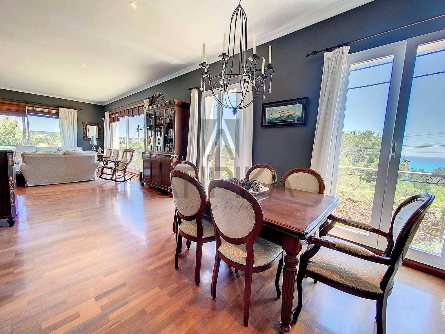 10 soverom Villa til salgs i Punta Prima med svømmebasseng - € 3 695 000 (Ref: 7499876)