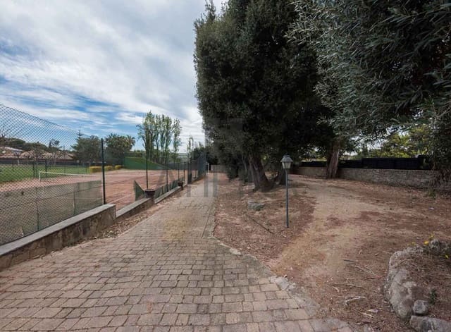 Undeveloped Land for sale in Sant Andreu de Llavaneres - € 525,000 (Ref: 7537032)