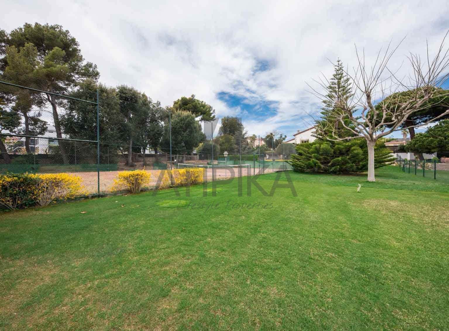 Mark till salu i Sant Andreu de Llavaneres - 525 000 € (Ref: 7537032)