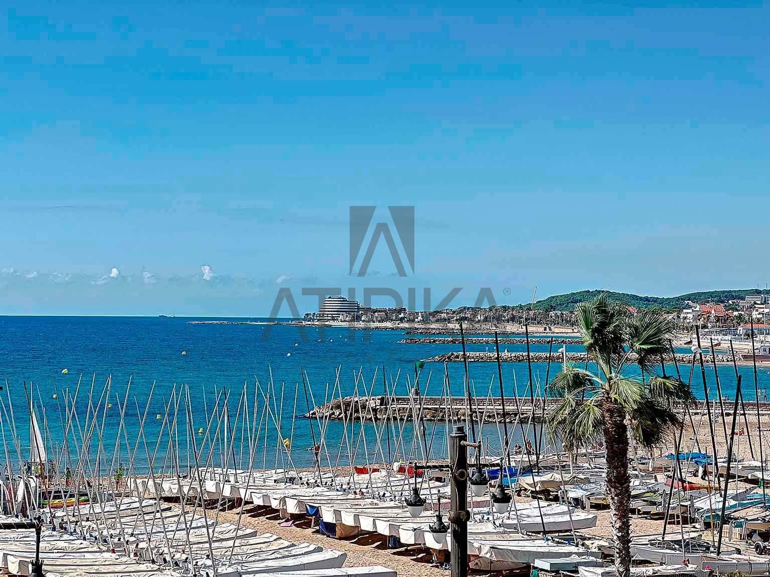 5 makuuhuone Huvila myytävänä paikassa Sitges mukana uima-altaan - 1 900 000 € (Ref: 7624025)