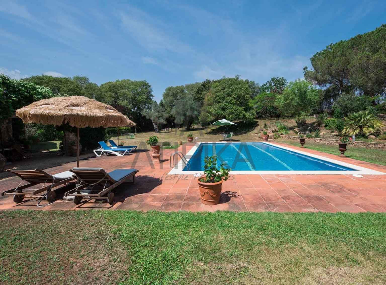 8 soveværelse Finca/Landehus til salg i Corca med swimmingpool - € 3.200.000 (Ref: 7659322)
