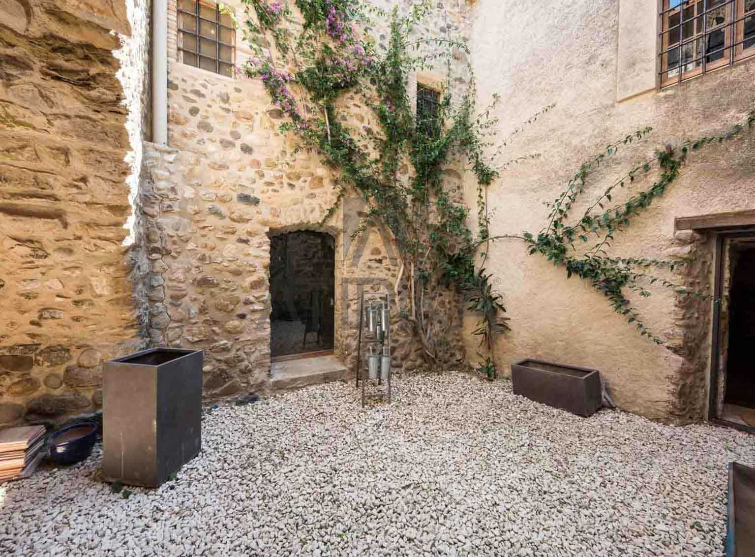 8 soveværelse Finca/Landehus til salg i Corca med swimmingpool - € 3.200.000 (Ref: 7659322)