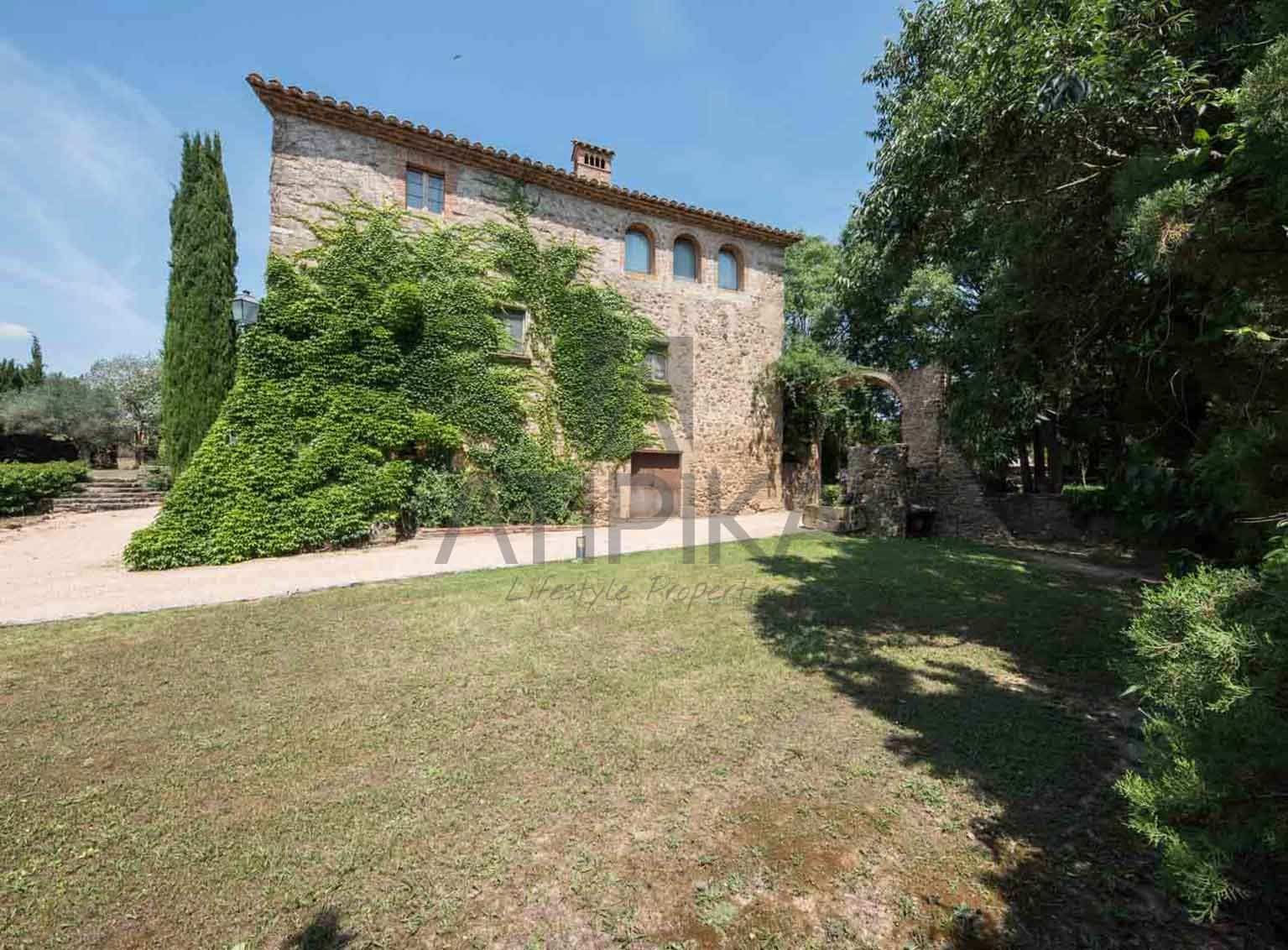 8 soveværelse Finca/Landehus til salg i Corca med swimmingpool - € 3.200.000 (Ref: 7659322)