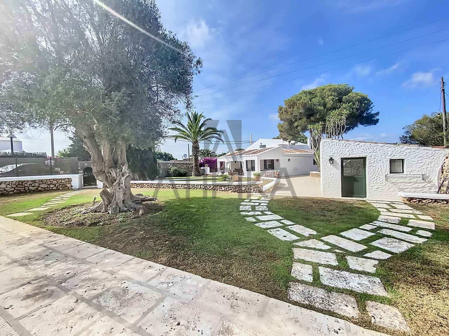 6 soveværelse Finca/Landehus til salg i S'Uestra med swimmingpool - € 990.000 (Ref: 7672153)