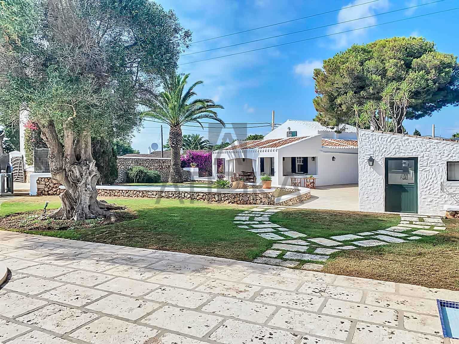 6 soveværelse Finca/Landehus til salg i S'Uestra med swimmingpool - € 990.000 (Ref: 7672153)