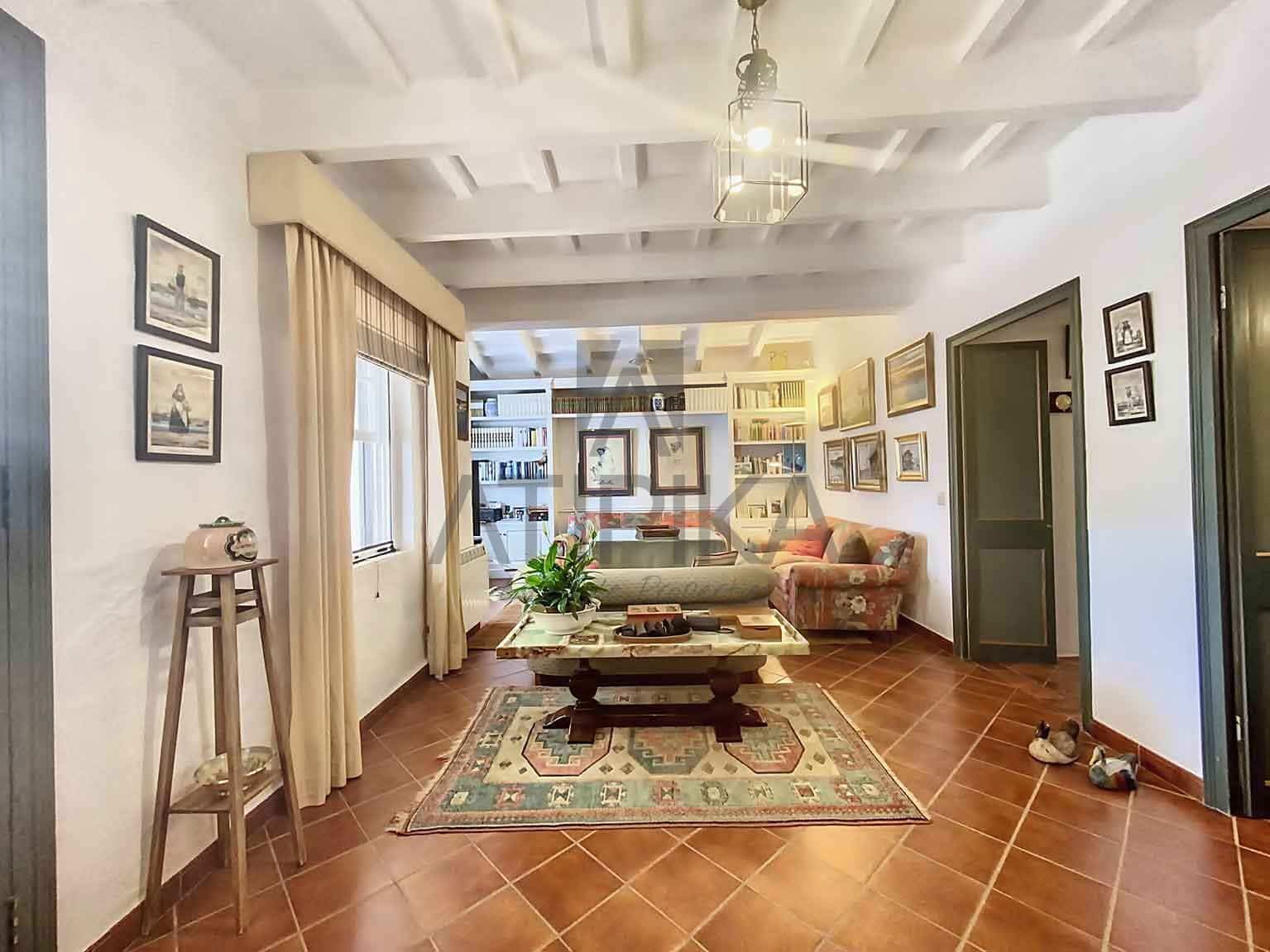 6 soveværelse Finca/Landehus til salg i S'Uestra med swimmingpool - € 990.000 (Ref: 7672153)