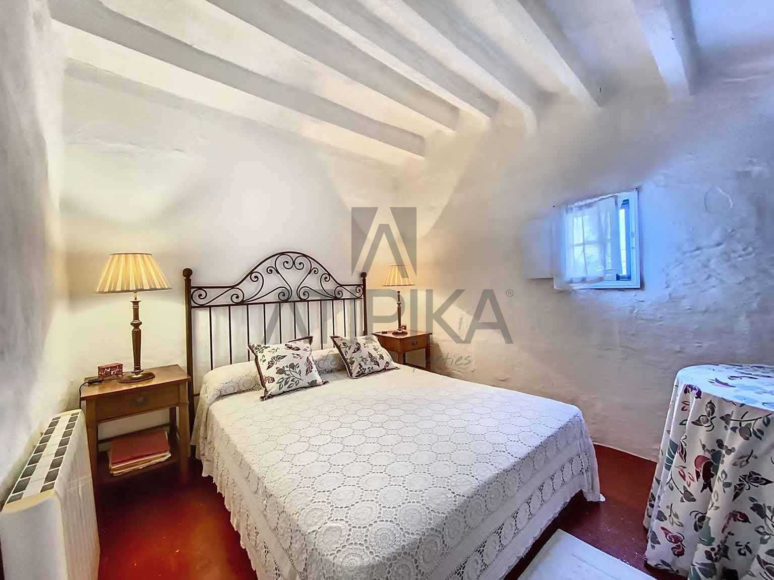 6 soveværelse Finca/Landehus til salg i S'Uestra med swimmingpool - € 990.000 (Ref: 7672153)