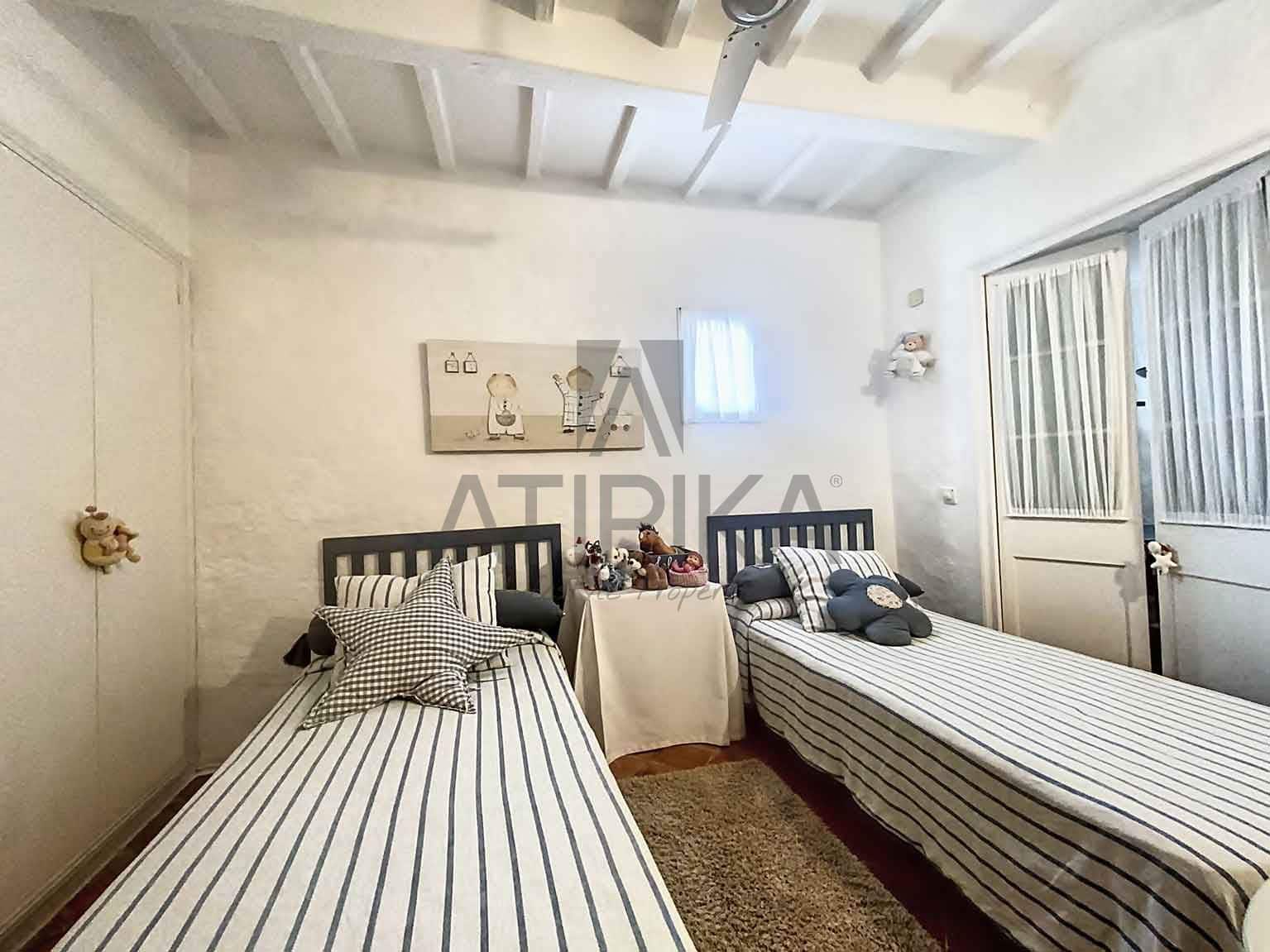 6 soveværelse Finca/Landehus til salg i S'Uestra med swimmingpool - € 990.000 (Ref: 7672153)