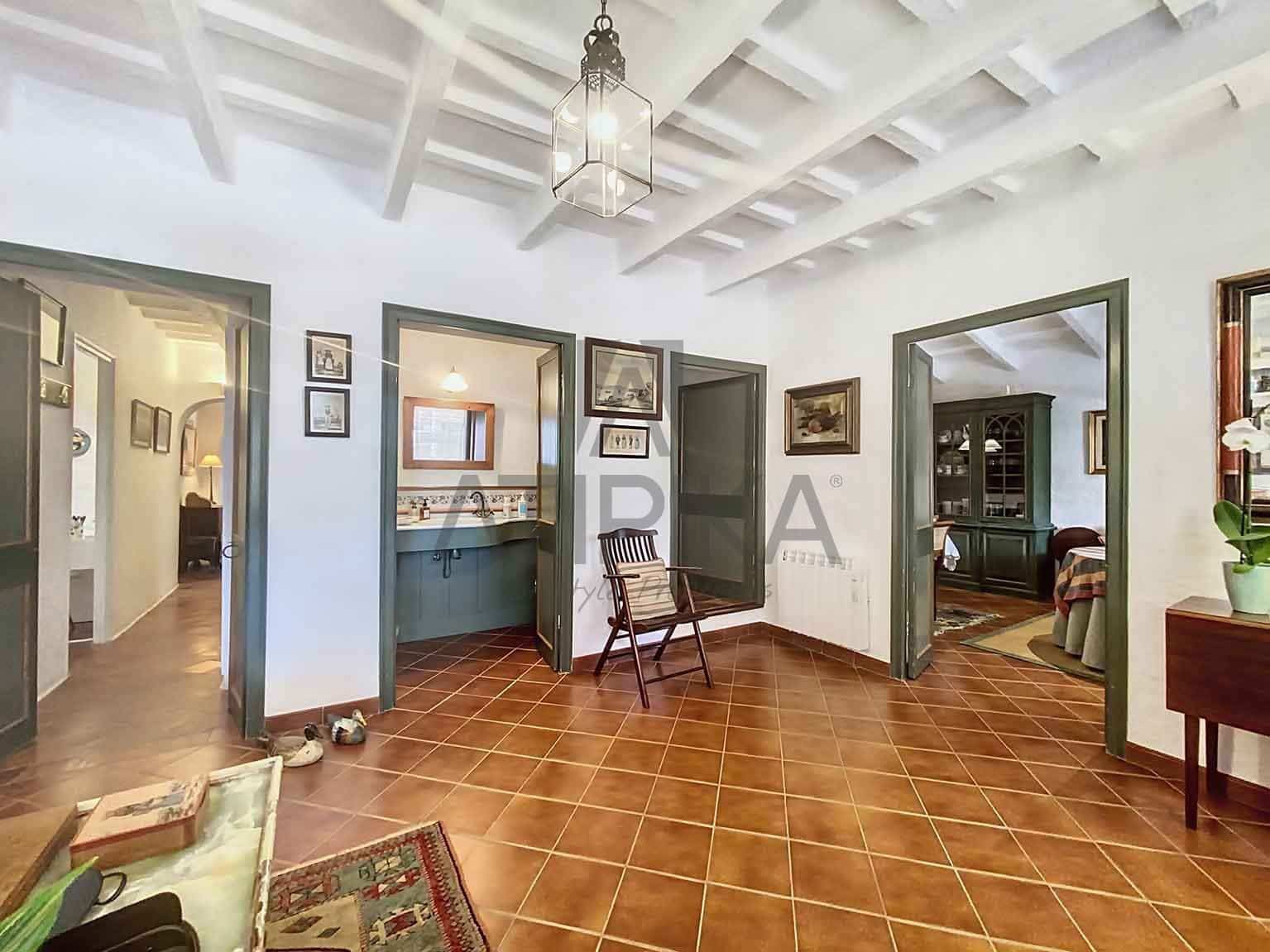 6 soveværelse Finca/Landehus til salg i S'Uestra med swimmingpool - € 990.000 (Ref: 7672153)