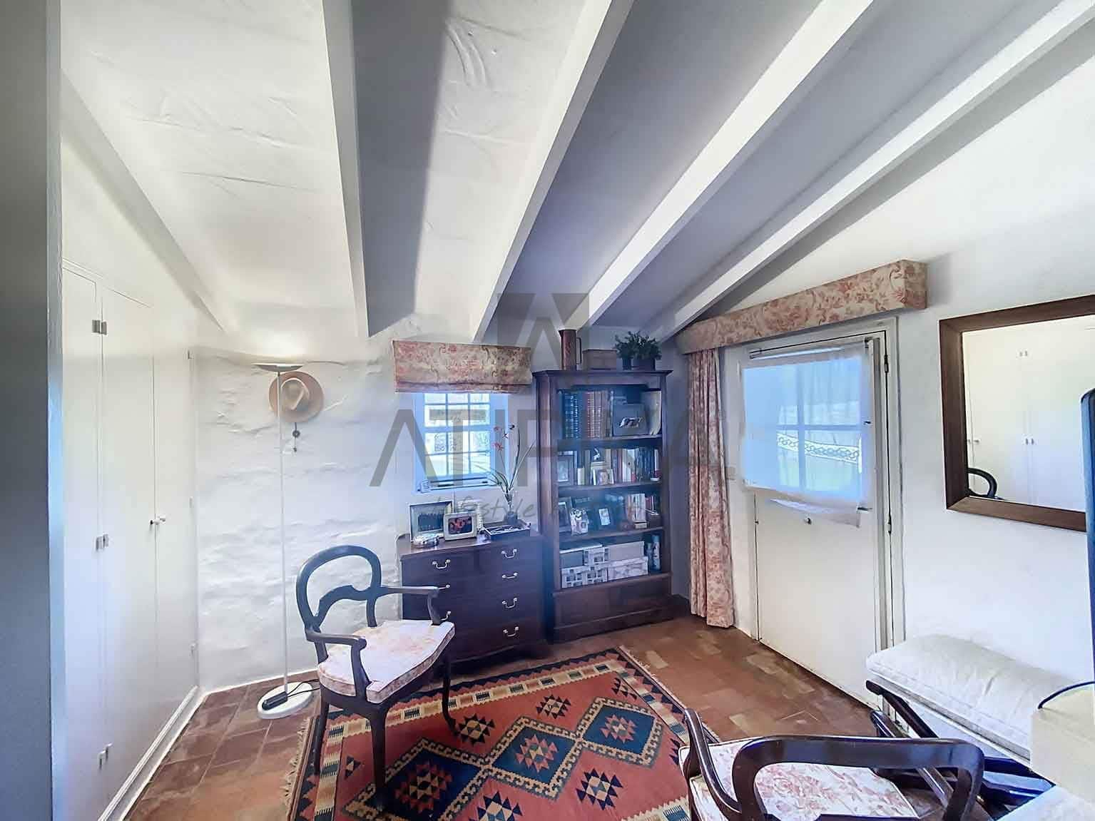 6 soveværelse Finca/Landehus til salg i S'Uestra med swimmingpool - € 990.000 (Ref: 7672153)