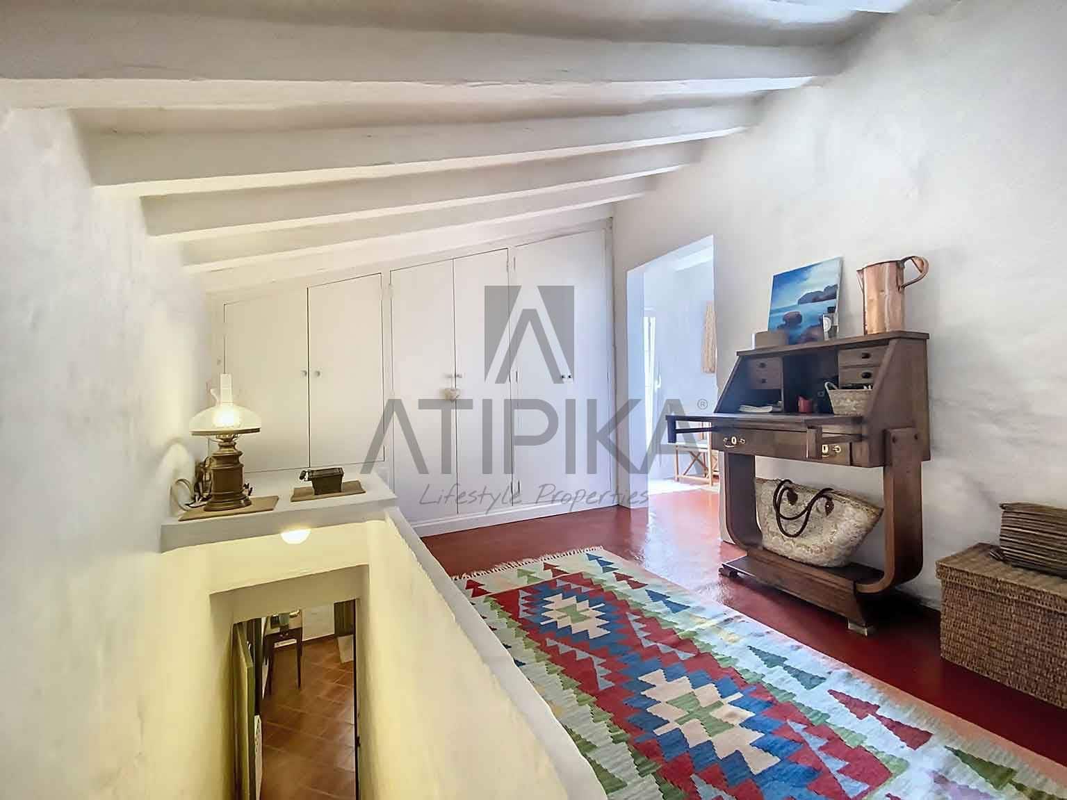 6 soveværelse Finca/Landehus til salg i S'Uestra med swimmingpool - € 990.000 (Ref: 7672153)