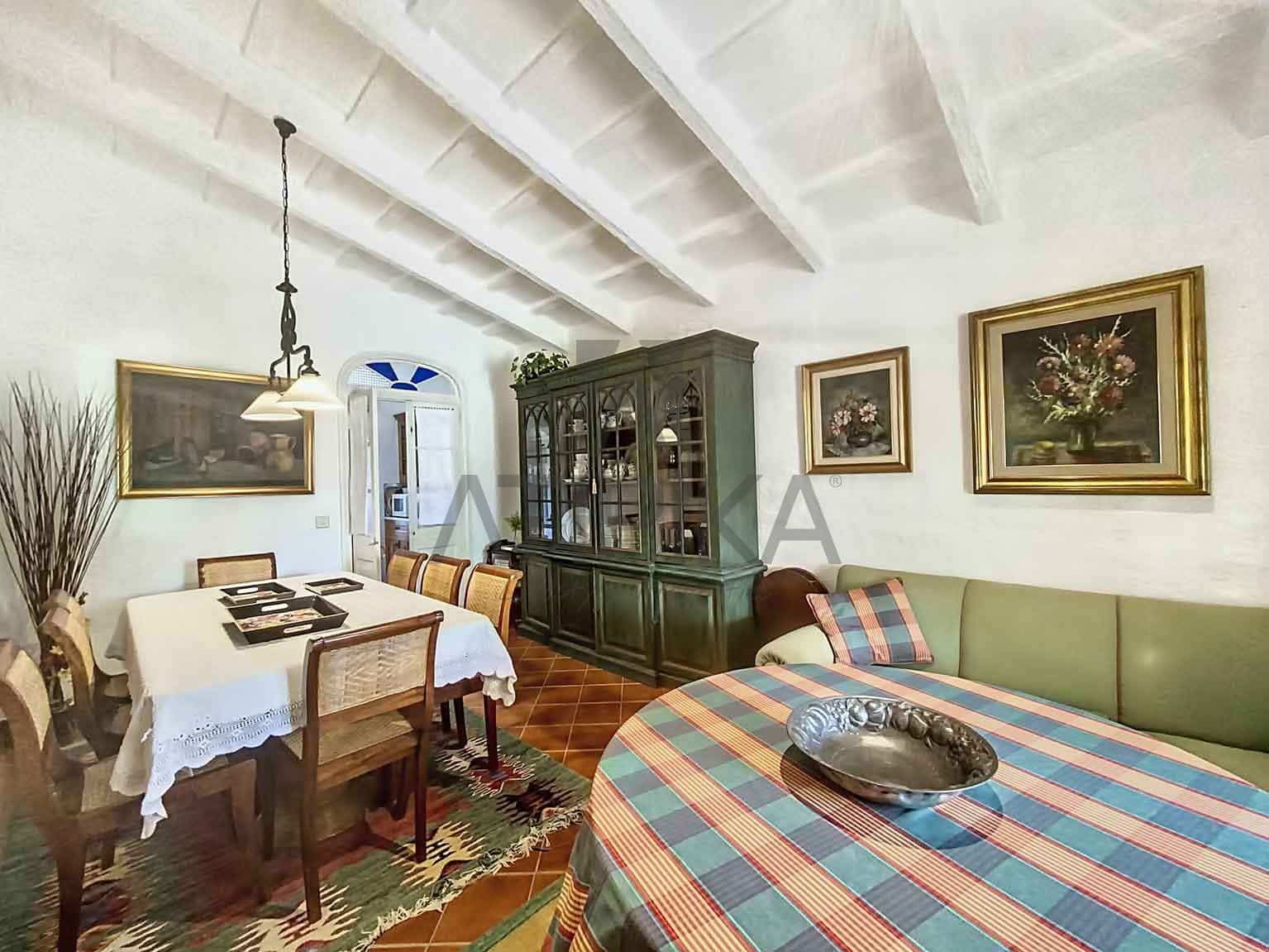 6 soveværelse Finca/Landehus til salg i S'Uestra med swimmingpool - € 990.000 (Ref: 7672153)