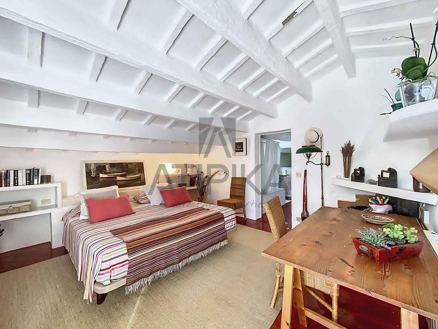 6 soveværelse Finca/Landehus til salg i S'Uestra med swimmingpool - € 990.000 (Ref: 7672153)