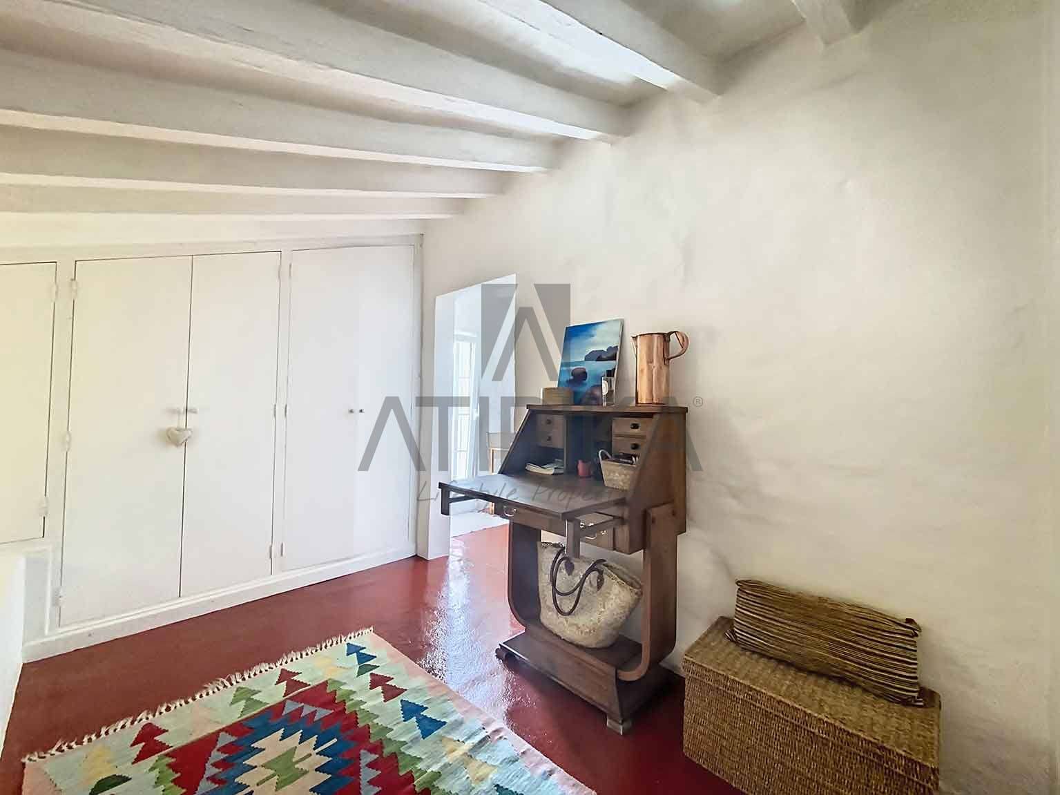 6 soveværelse Finca/Landehus til salg i S'Uestra med swimmingpool - € 990.000 (Ref: 7672153)