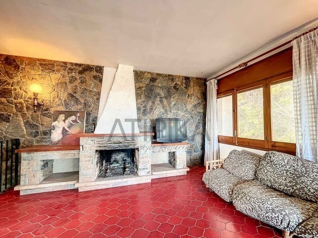 4 sovrum Villa till salu i Castelldefels med pool - 1 095 000 € (Ref: 7695142)