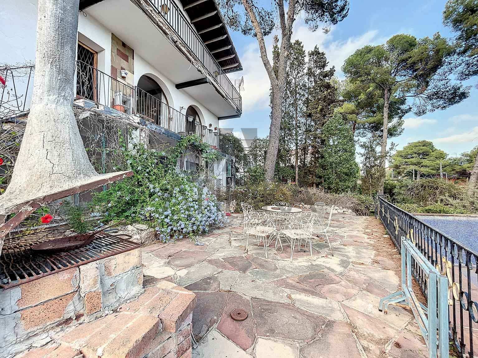 4 soverom Villa til salgs i Castelldefels med svømmebasseng - € 1 095 000 (Ref: 7695142)