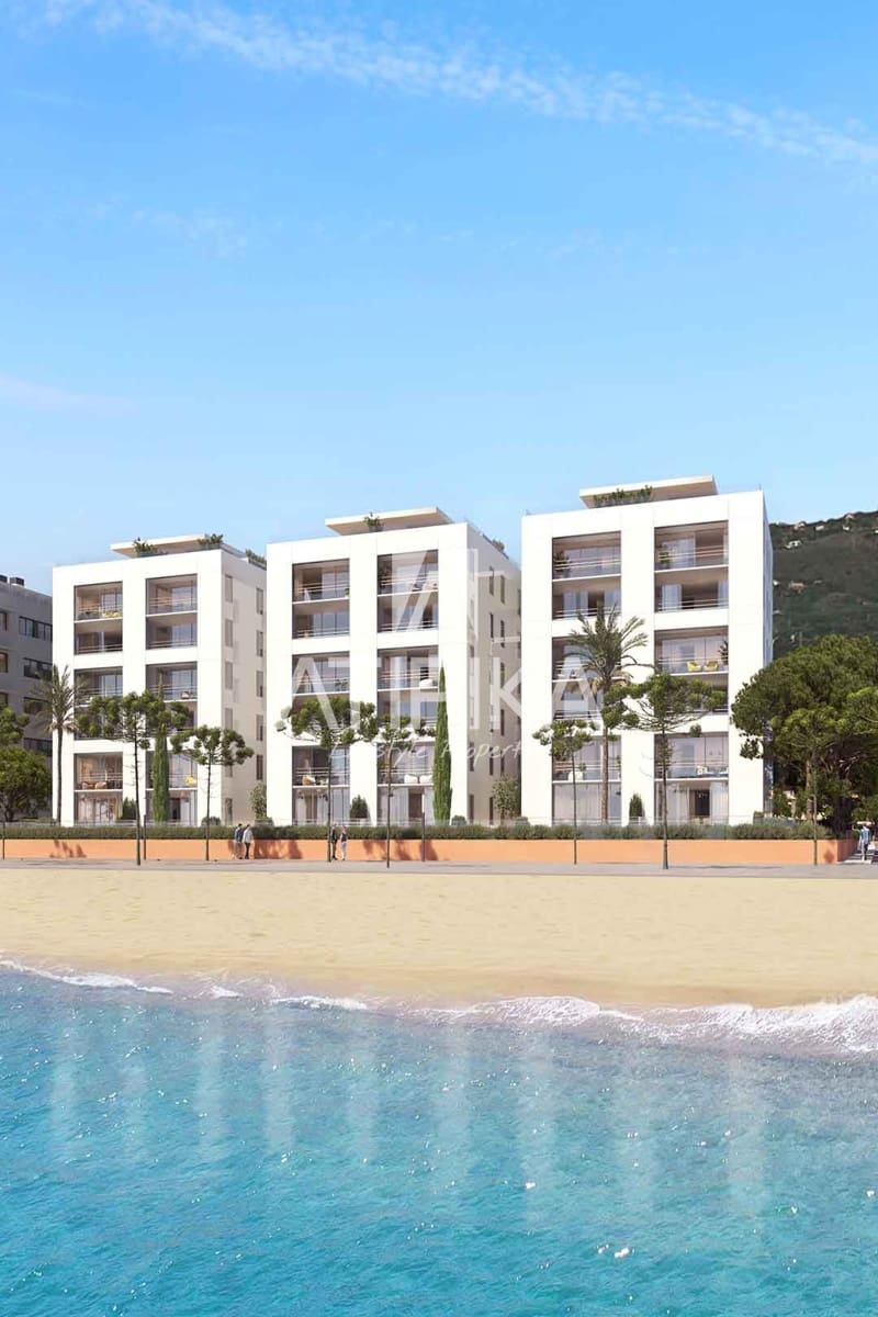 2 soveværelse Lejlighed til salg i Platja d'Aro med swimmingpool - € 1.050.000 (Ref: 7746214)