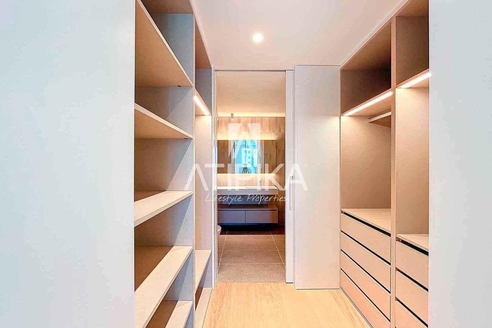 2 bedroom Apartment for sale in Barcelona city - € 1,750,000 (Ref: 7857436)