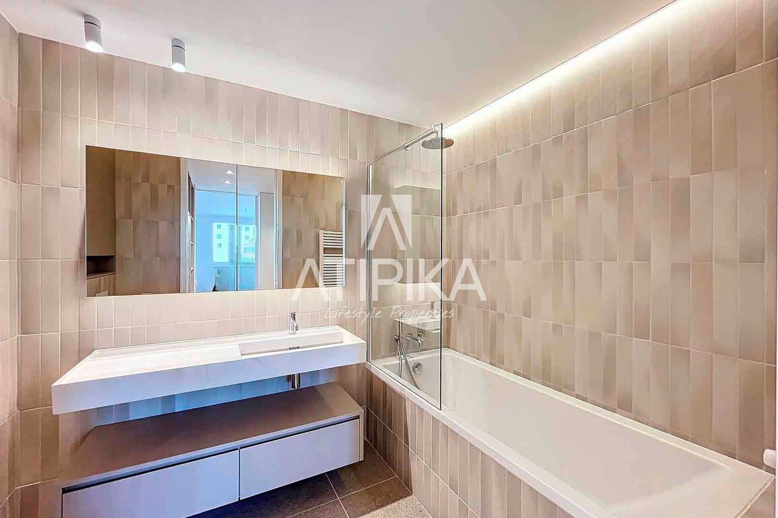 2 bedroom Apartment for sale in Barcelona city - € 1,750,000 (Ref: 7857436)