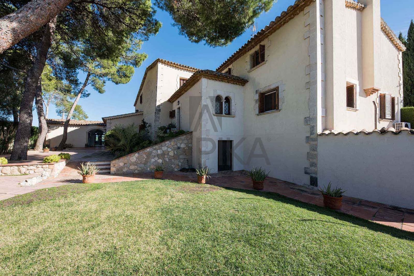 8 soveværelse Finca/Landehus til salg i Puigdalber med swimmingpool - € 1.925.000 (Ref: 7878997)