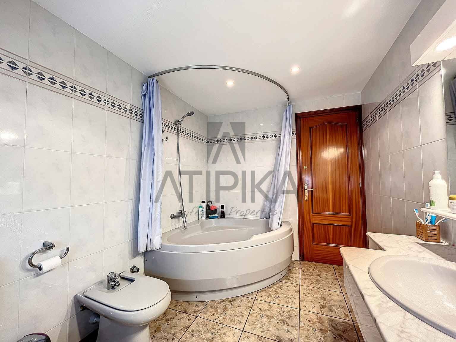 2 slaapkamer Commercieel te koop in Castelldefels - € 1.200.000 (Ref: 7890687)