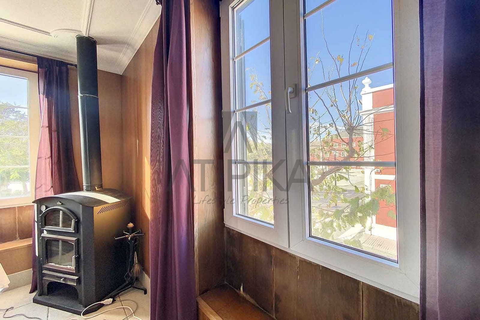 6 bedroom Villa for sale in Es Castell - € 520,000 (Ref: 7942228)