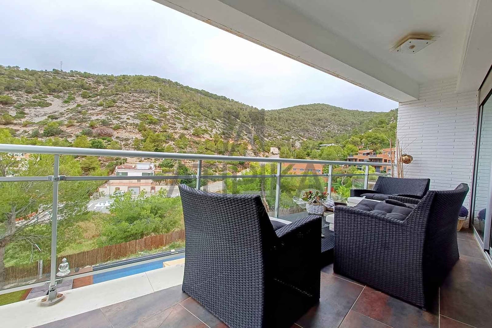 6 soveværelse Villa til salg i Sitges med swimmingpool - € 1.050.000 (Ref: 7976600)