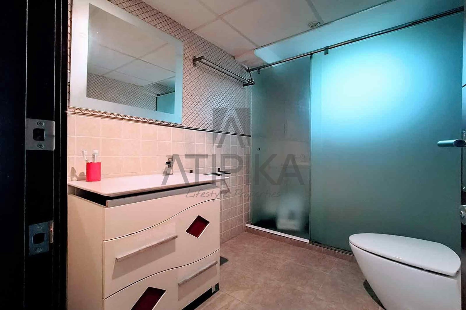 6 soveværelse Villa til salg i Sitges med swimmingpool - € 1.050.000 (Ref: 7976600)