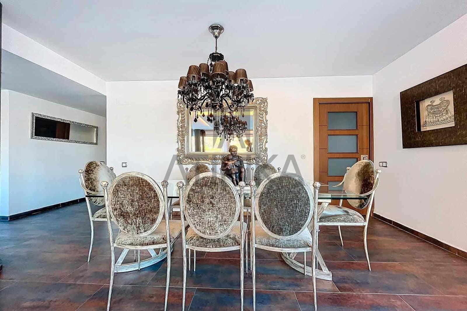 6 soveværelse Villa til salg i Sitges med swimmingpool - € 1.050.000 (Ref: 7976600)