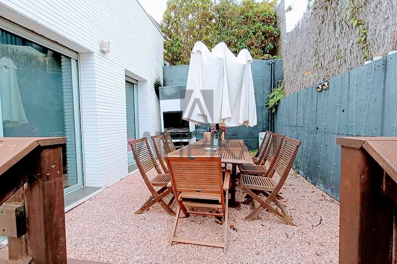 6 soveværelse Villa til salg i Sitges med swimmingpool - € 1.050.000 (Ref: 7976600)