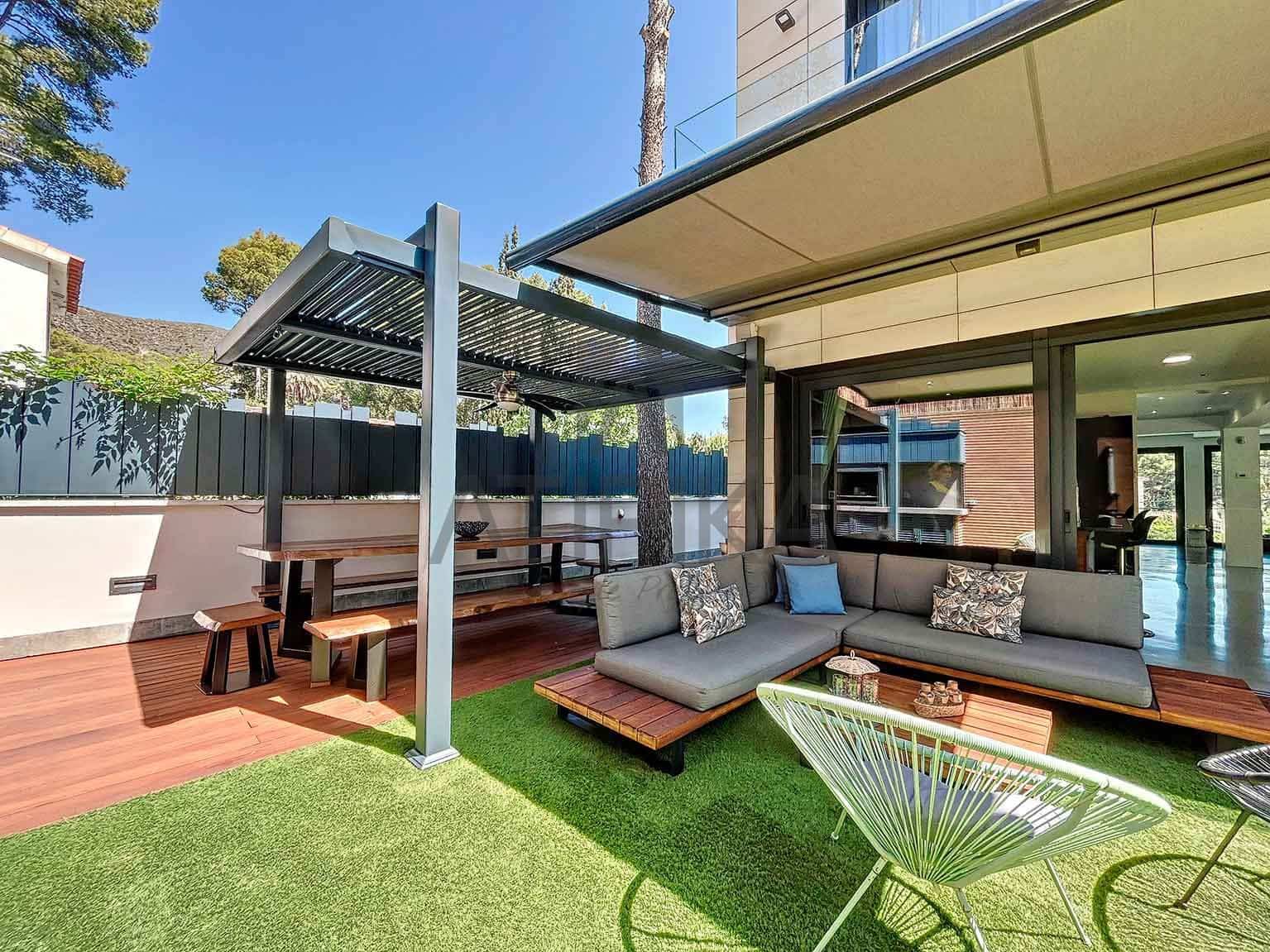 5 quarto Moradia para venda em Castelldefels com piscina - 2 400 000 € (Ref: 7979100)