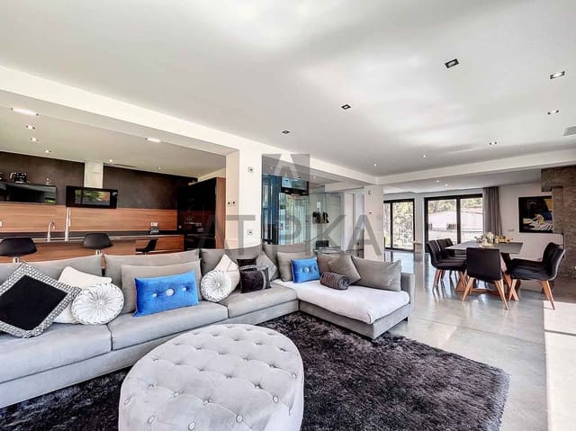 5 makuuhuone Huvila myytävänä paikassa Castelldefels mukana uima-altaan - 2 400 000 € (Ref: 7979100)