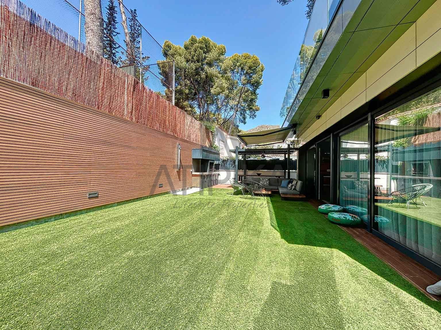 5 quarto Moradia para venda em Castelldefels com piscina - 2 400 000 € (Ref: 7979100)