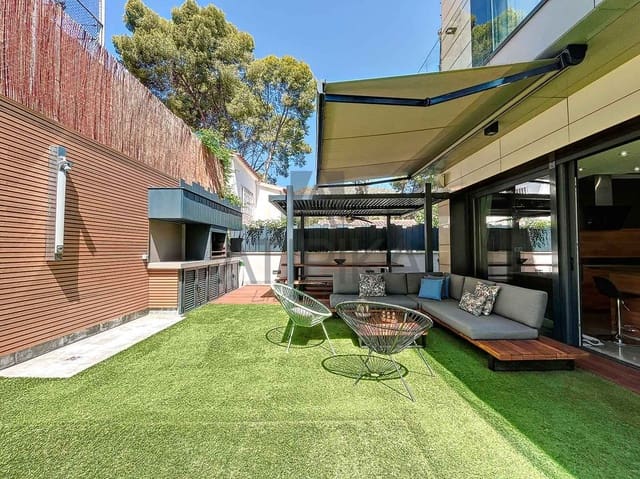 5 makuuhuone Huvila myytävänä paikassa Castelldefels mukana uima-altaan - 2 400 000 € (Ref: 7979100)