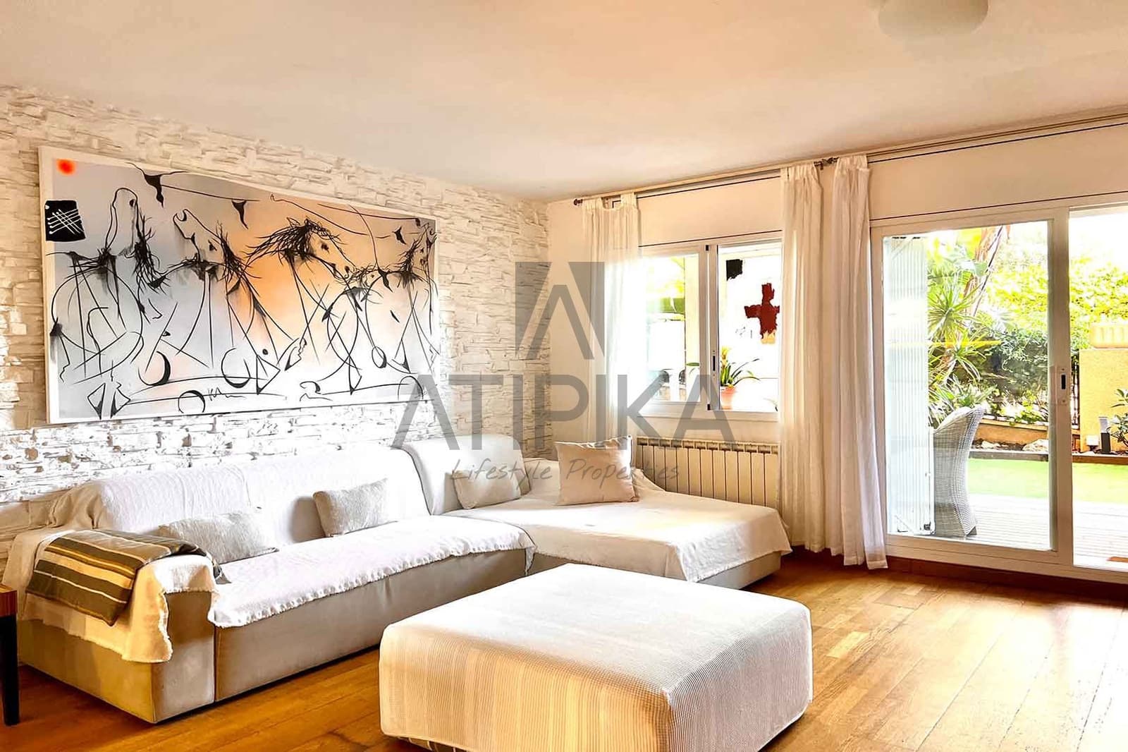 4 soveværelse Lejlighed til salg i Sitges med swimmingpool - € 645.000 (Ref: 8017432)