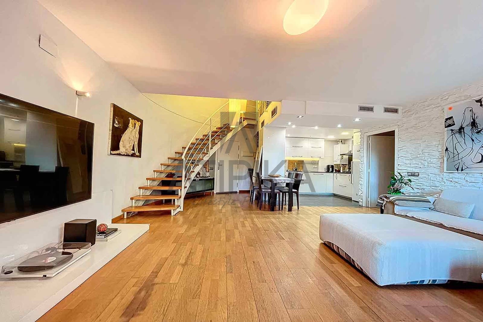 4 soveværelse Lejlighed til salg i Sitges med swimmingpool - € 645.000 (Ref: 8017432)