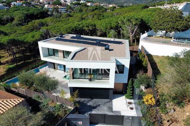 6 bedroom Villa for rent in Platja d'Aro, Castell-Platja d'Aro - € 9,900 (Ref: 8037957)