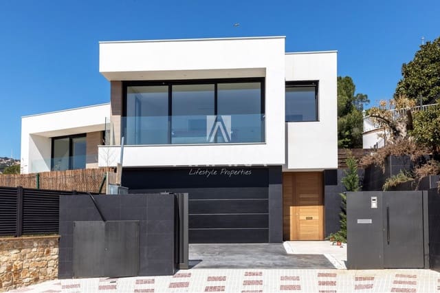 6 soveværelse Villa til leje i Platja d'Aro, Castell-Platja d'Aro - € 9.900 (Ref: 8037957)