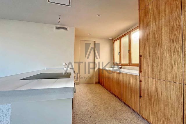 2 bedroom Apartment for sale in El Raval, Barcelona city - € 895,000 (Ref: 8048584)