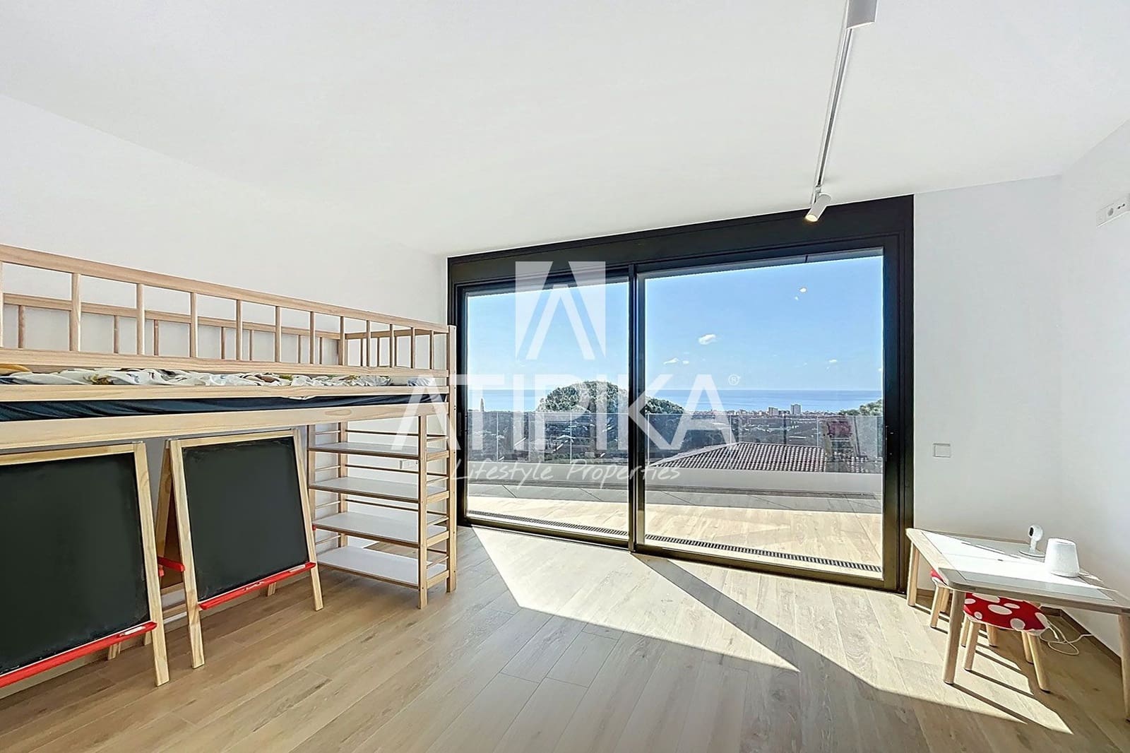 5 soveværelse Villa til salg i Cabrils med swimmingpool - € 2.100.000 (Ref: 8050898)