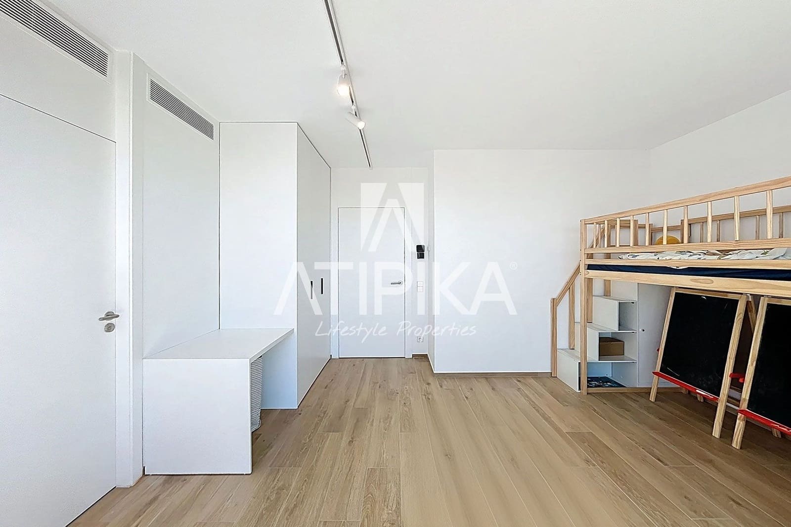 5 soveværelse Villa til salg i Cabrils med swimmingpool - € 2.100.000 (Ref: 8050898)