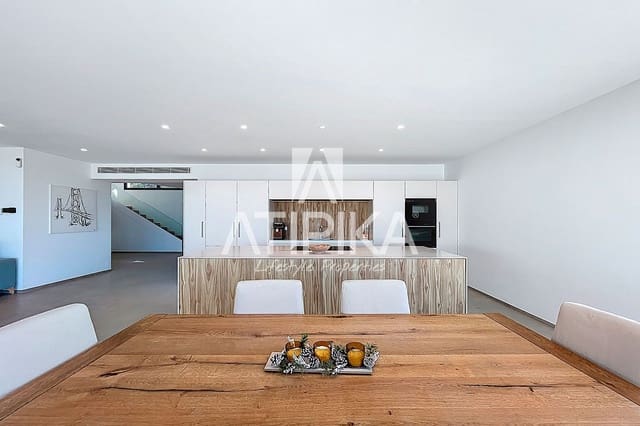 5 soverom Villa til salgs i Cabrils med svømmebasseng - € 2 100 000 (Ref: 8050898)