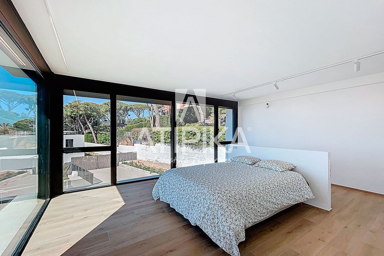 5 soveværelse Villa til salg i Cabrils med swimmingpool - € 2.100.000 (Ref: 8050898)