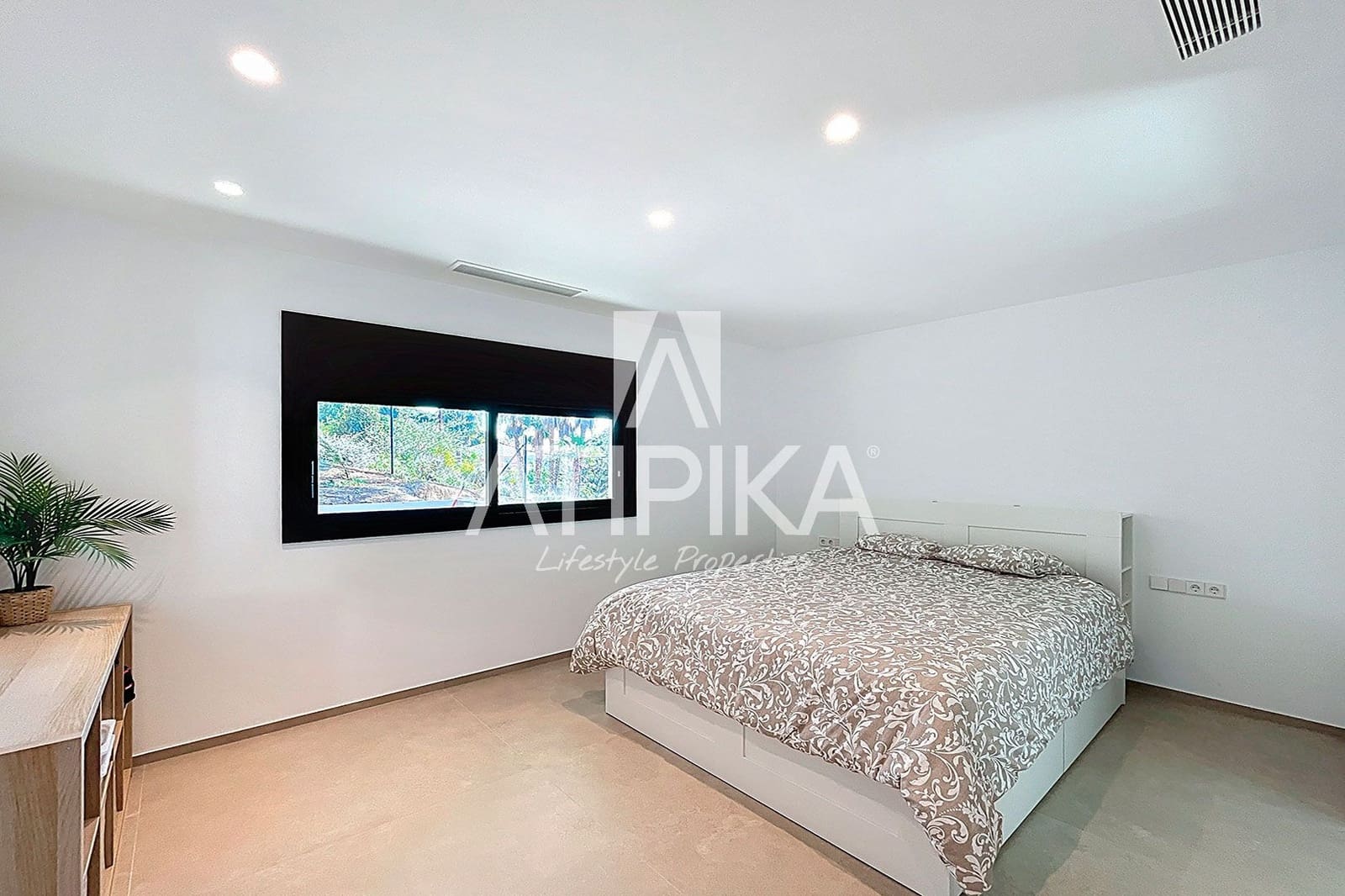 5 soveværelse Villa til salg i Cabrils med swimmingpool - € 2.100.000 (Ref: 8050898)