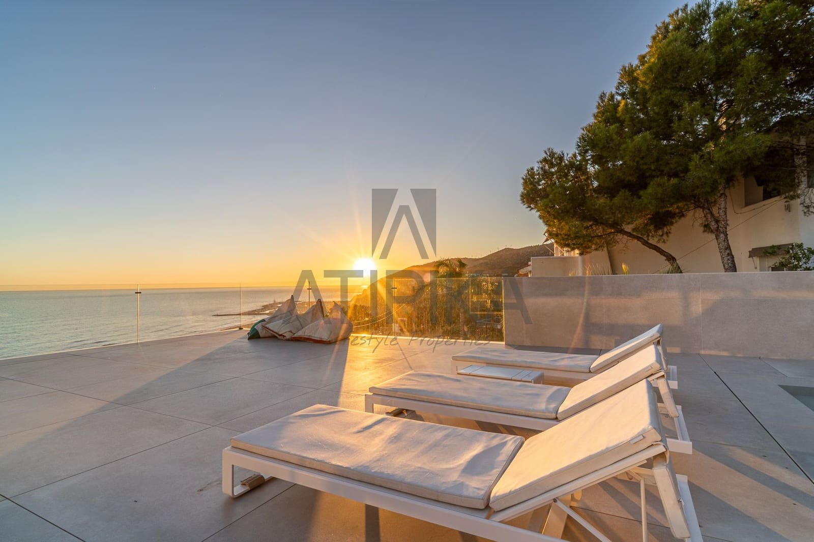 6 sovrum Villa till salu i Les Botigues de Sitges med pool - 2 550 000 € (Ref: 8065419)