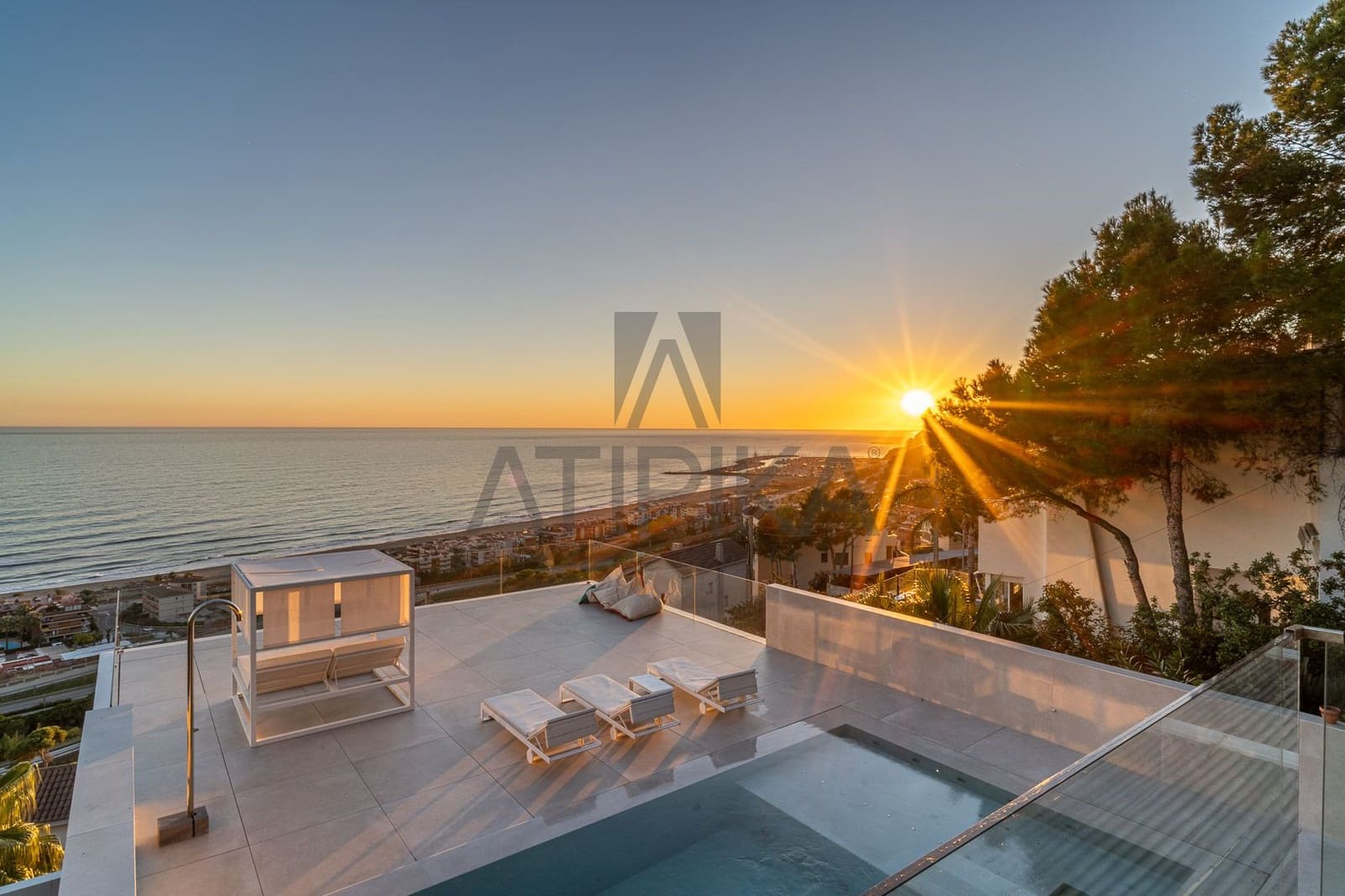 6 sovrum Villa till salu i Les Botigues de Sitges med pool - 2 550 000 € (Ref: 8065419)