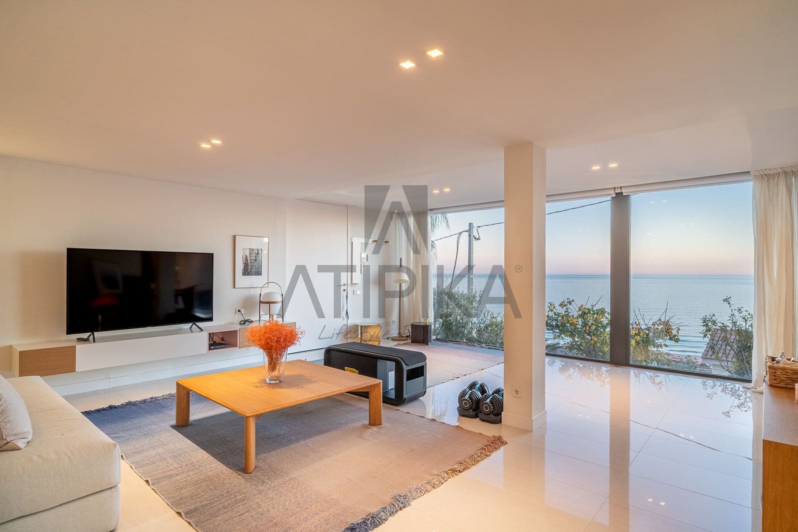 6 sovrum Villa till salu i Les Botigues de Sitges med pool - 2 550 000 € (Ref: 8065419)