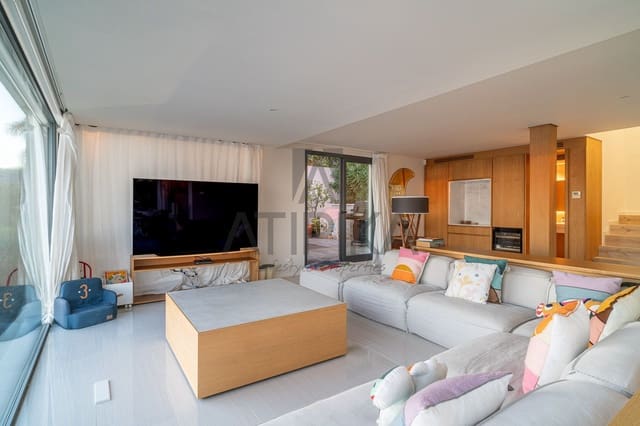 Chalet de 6 habitaciones en Les Botigues de Sitges, Sitges en venta con piscina - 2.550.000 € (Ref: 8065419)